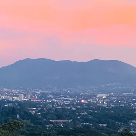 Apartamento Con La Mejor Vista De San Salvador Luaran gambar